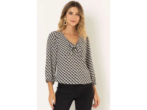 BLUSA CREPE EST. LAÇO NO BUSTO SEIKI 520664 - Preto