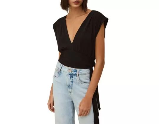 BLUSA DECOTE V CAVADA MORENA ROSA 118508 - Preto