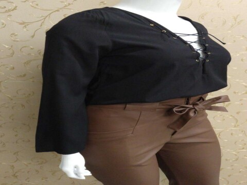 BLUSA MANGA LONGA DECOTE V TRANÇADA FIORELLA - Preto
