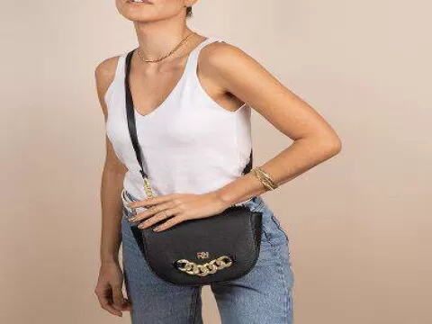 BOLSA PEQUENA C/ CORRENTE RAFHITTY 28.22705 - Preto