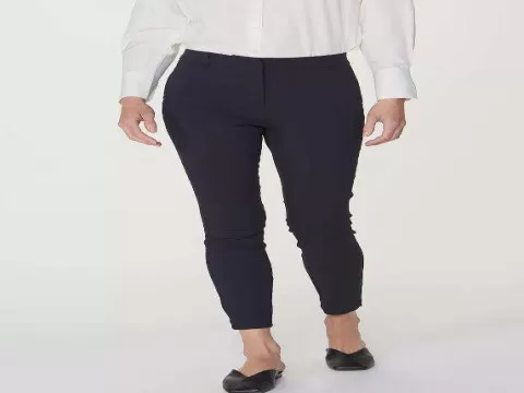 CALÇA FEMININA EM TECIDO HERING K0VU - Preto