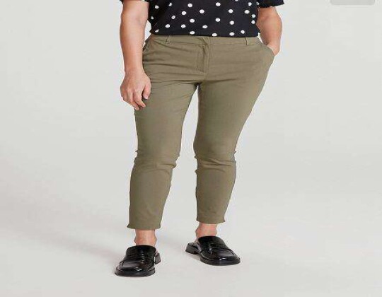 CALÇA FEMININA EM TECIDO HERING K0VU - Verde