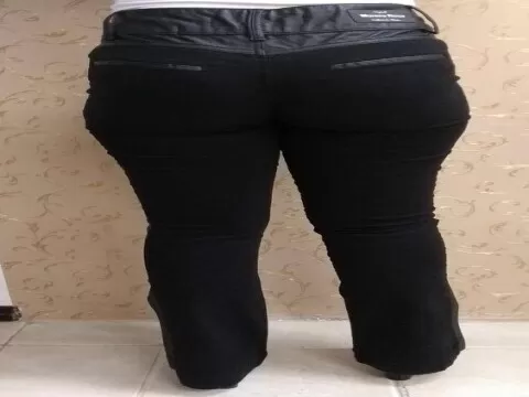 CALÇA COM DETALHE EM COURO MORENA ROSA 203018 - Preto