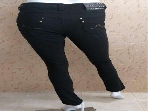 CALÇA COM RECORTE MORENA ROSA 103796 - Preto