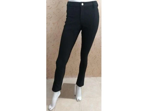CALÇA COM RECORTE MORENA ROSA 103796 - Preto