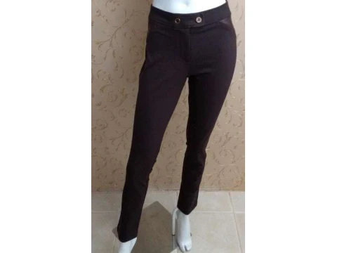 CALÇA FEMININA COM DETALHE EM COURO SEIKI 250730 - Marrom CALÇA FEMININA COM DETALHE EM COURO SEIKI 250730 - Marrom