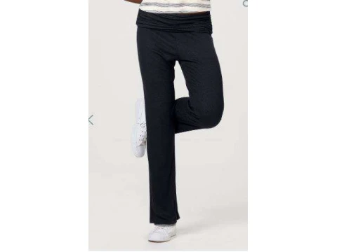CALÇA FEMININA EM RIBANA HERING 7BY5 - Preto CALÇA FEMININA EM RIBANA HERING 7BY5 - Preto