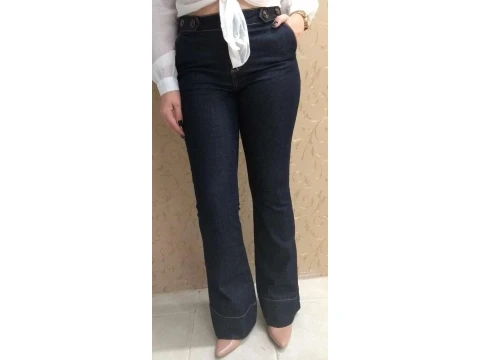 CALÇA FLARE COM MARTINGALE MARIA VALENTINA 202597 - Preto CALÇA FLARE COM MARTINGALE MARIA VALENTINA 202597 - Preto