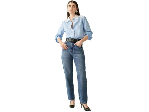 CALÇA JEANS MOM CÓS ALTO MARIA VALENTINA 04385 - Jeans