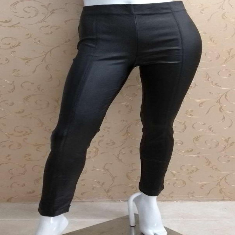 calça legging couro na frente