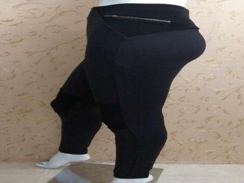 CALÇA MONTARIA COM DETALHE EM ZÍPER DZARM 6NDC - Preto