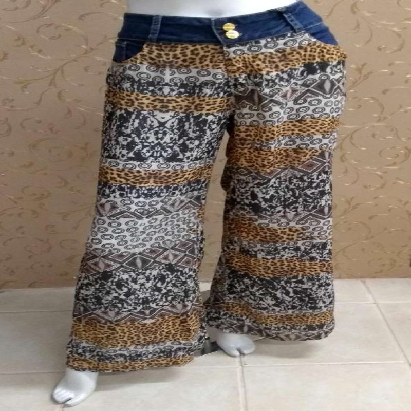 calça pantalona estampada