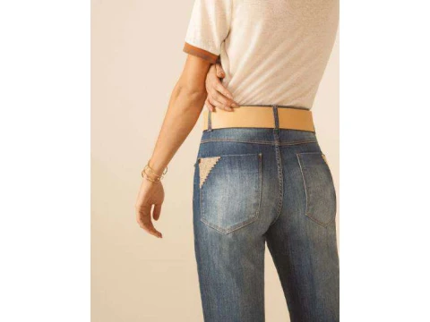 CALÇA STRAIGHT HELENA COS INTERMEDIARIO BOLSO BORDADO MARIA VALENTINA 202723 CALÇA STRAIGHT HELENA COS INTERMEDIARIO BOLSO BORDADO MARIA VALENTINA 202723