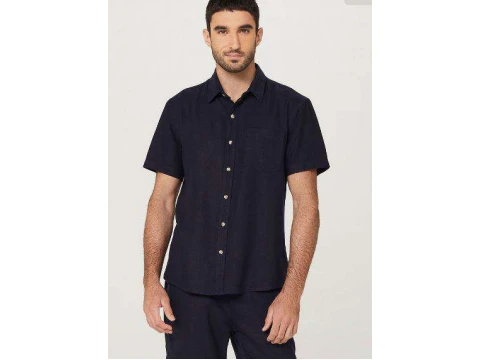 CAMISA MASCULINA COM BOTÕES EM LINHO HERING K48R - Marinho