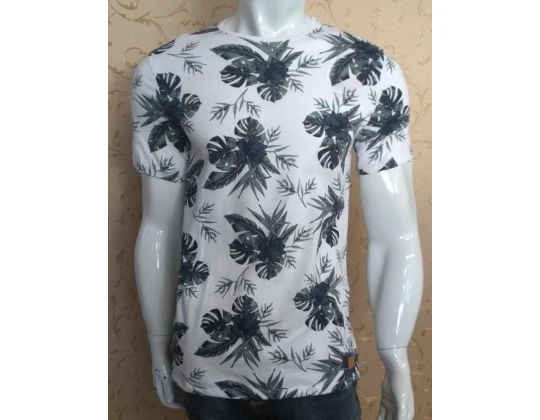 CAMISETA SLIM MASCULINA EM ALGODÃO HERING 4EFK1- - Branco