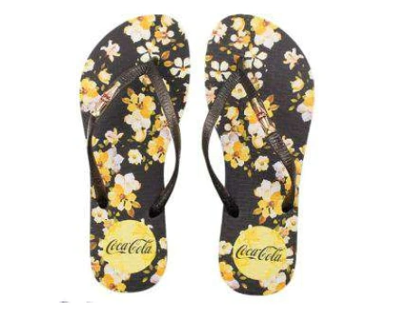 CHINELO FEMININO BOTANIC FLOWERS COCA COLA CC3056 - Preto