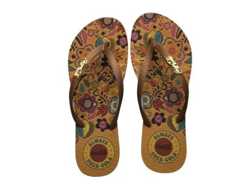 CHINELO FEMININO LOVE AND FEACE COCA COLA CC3419 - Bege CHINELO FEMININO LOVE AND FEACE COCA COLA CC3419 - Bege