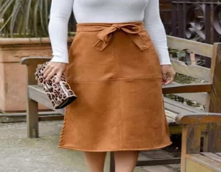 SAIA MIDI SUEDE COM FAIXA E FENDA - Caramelo