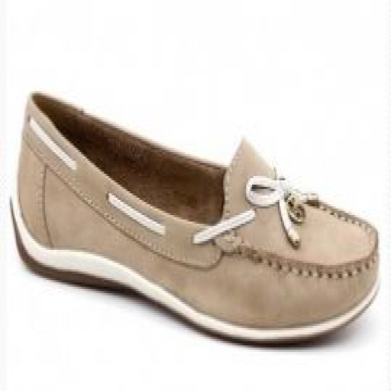 mocassim bege feminino