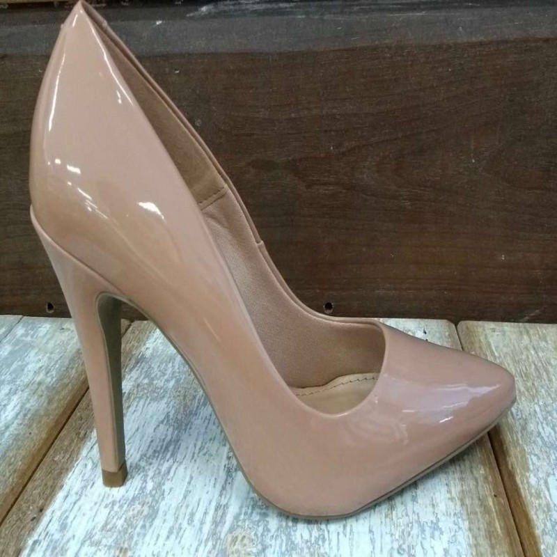 sapato nude verniz