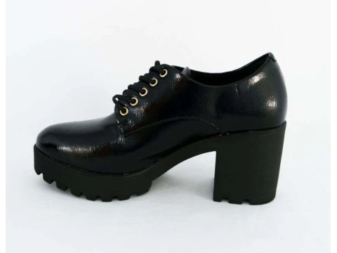 SAPATO OXFORD VERNIZ CRAQUELADO VIZZANO 1294.100 - Preto SAPATO OXFORD VERNIZ CRAQUELADO VIZZANO 1294.100 - Preto