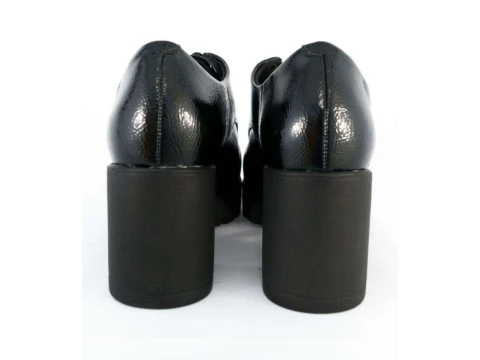 SAPATO OXFORD VERNIZ CRAQUELADO VIZZANO 1294.100 - Preto SAPATO OXFORD VERNIZ CRAQUELADO VIZZANO 1294.100 - Preto