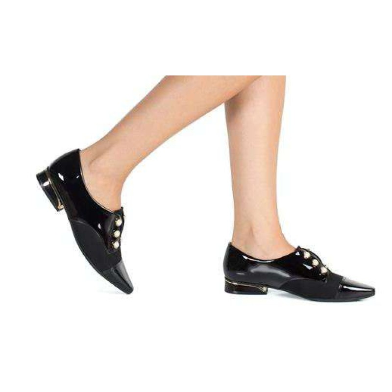 SAPATO VERNIZ COM PÉROLAS PICCADILLY 278003 - Preto - Delabela
