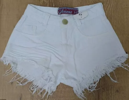 SHORTS BRANCO BARRA DESFIADA ARIENE - Branco