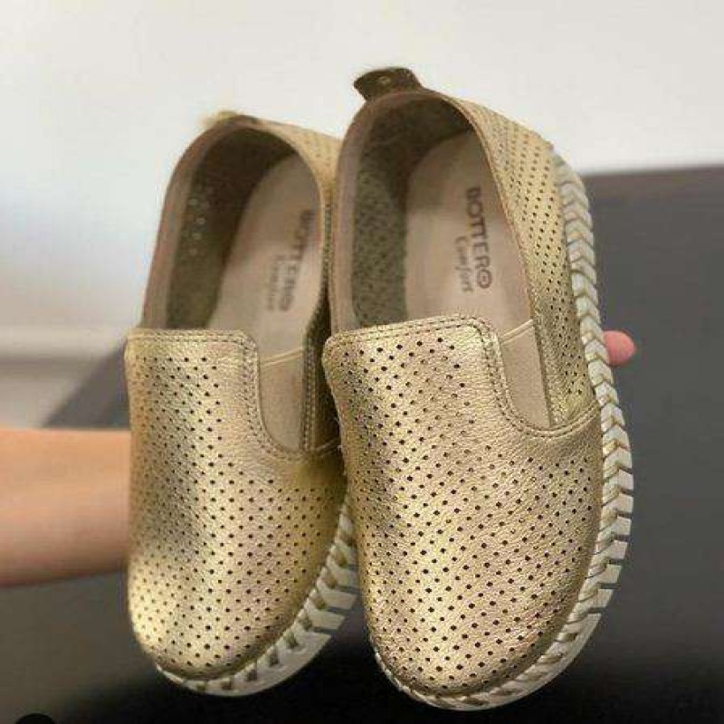 slip on feminino dourado