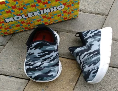 Tenis hot sale molekinho camuflado