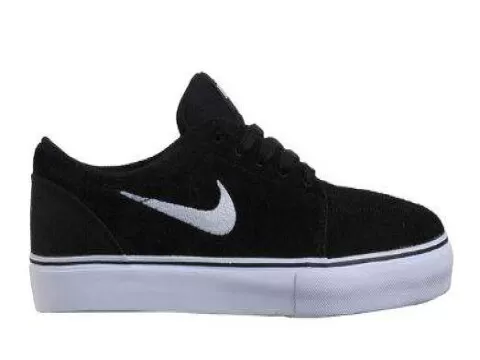 Nike satire shoes outlet