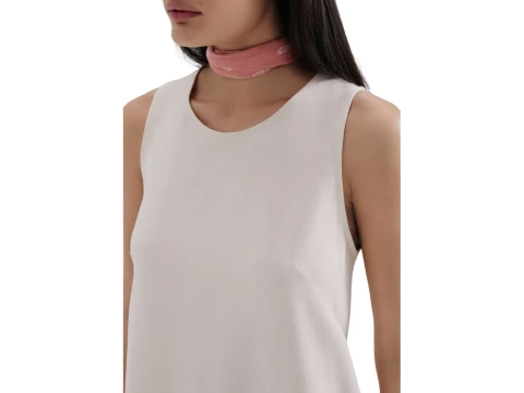 VESTIDO CURTO BÁSICO DECT. REDONDO HERING HAQ3 - Bege VESTIDO CURTO BÁSICO DECT. REDONDO HERING HAQ3 - Bege