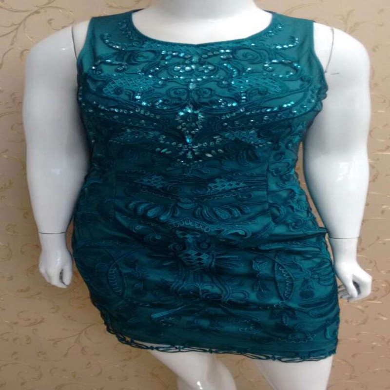 vestido de renda verde curto